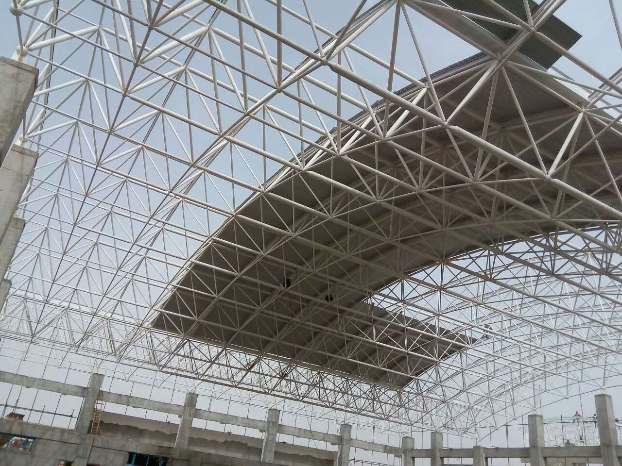 克孜勒苏柯尔克孜一汽网架